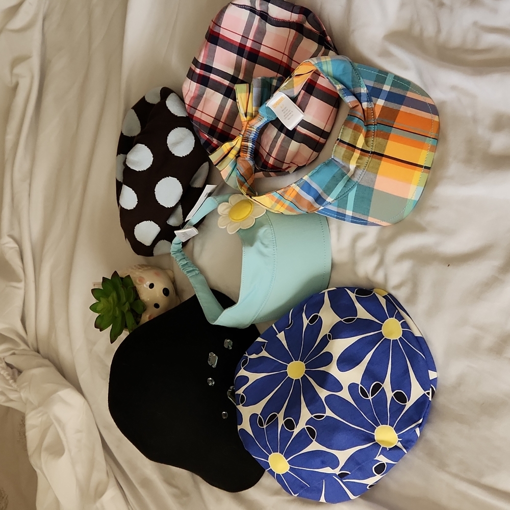 Girls Gymboree caps/hats